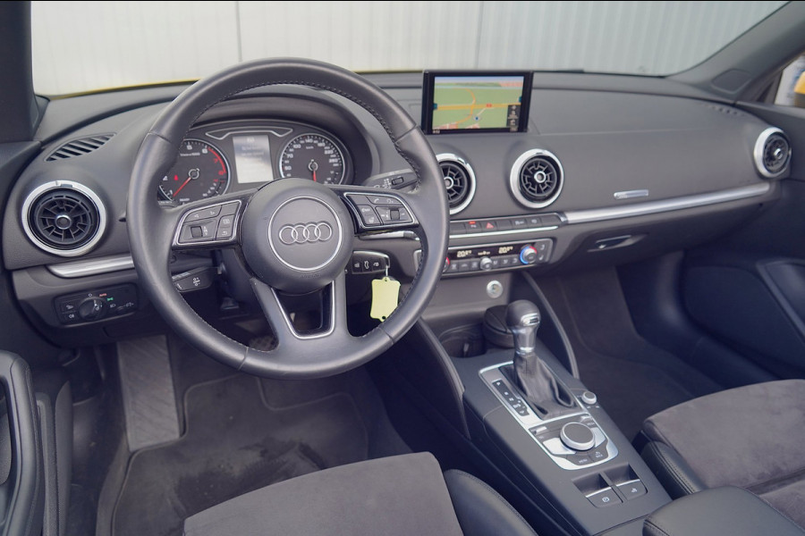 Audi A3 Cabriolet 1.5 TFSI CoD Sport S Line Edition / Vegasgelb / Led Matrix / Camera / Navi / Stoelverw. / Nekverw.