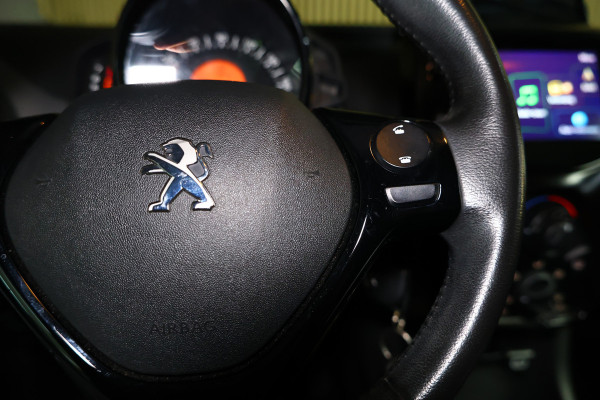 Peugeot 108 1.0 e-VTi GROTE NAVIGATIE CARPLAY AIRCO BT '18