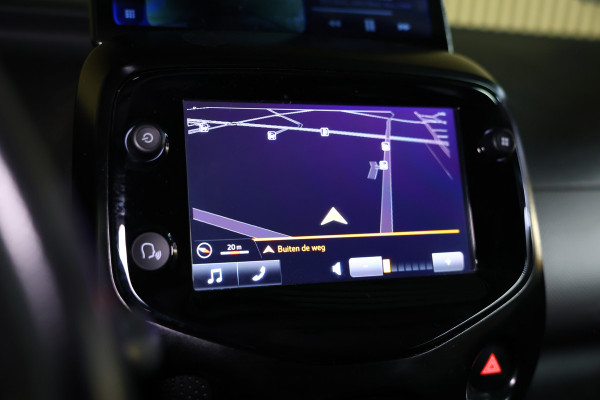Peugeot 108 1.0 e-VTi GROTE NAVIGATIE CARPLAY AIRCO BT '18