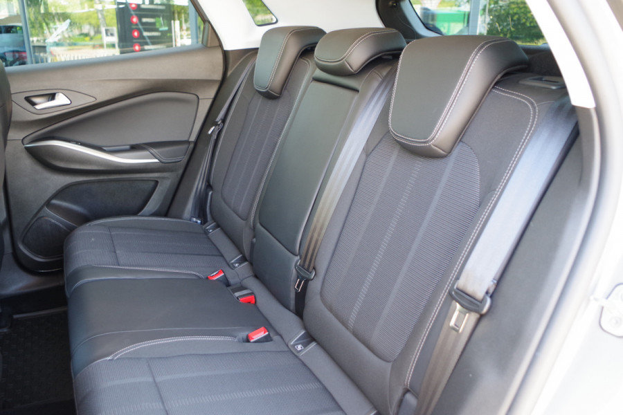 Opel Grandland 1.2 Turbo 131 PK Automaat GS Line, Memory, Camera, Carplay, Stoelverwarming, Cruise Control