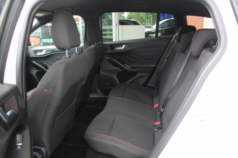 Ford FOCUS Wagon 1.0 EcoBoost Hybrid ST Line X | Automaat | Winterpack | Driver Assistance Pack | Privacy Glass | Camera