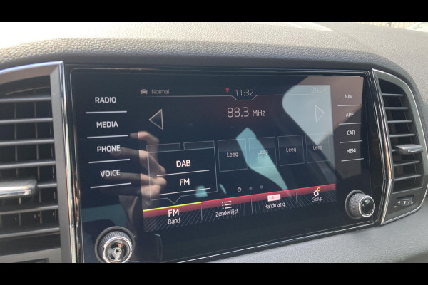 Škoda Karoq 1.5 TSI ACT Sportline Business | Matrix-LED | Camera | Keyless | 18"Lm