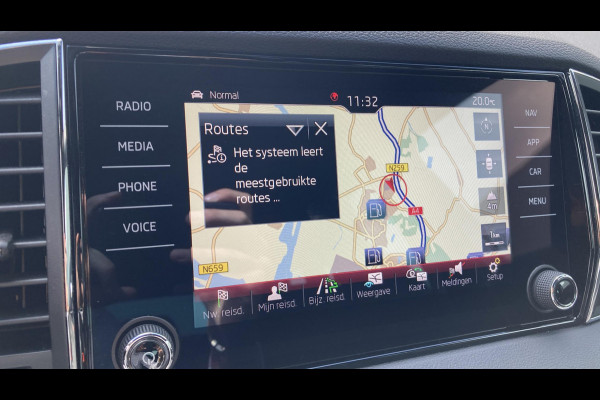 Škoda Karoq 1.5 TSI ACT Sportline Business | Matrix-LED | Camera | Keyless | 18"Lm
