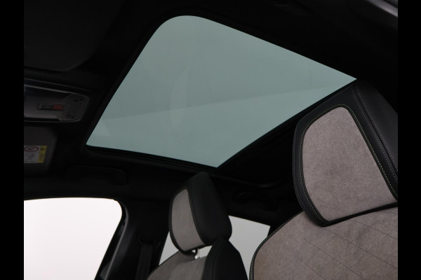 Peugeot 208 1.2 PureTech GT Pack . GARANTIE TOT 03-2031 . STOELVERWARMING . PANORAMA-DAK .