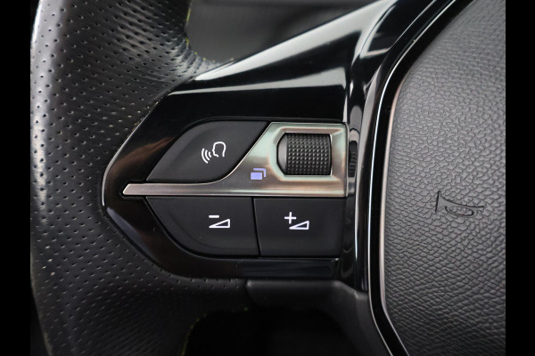 Peugeot 208 1.2 PureTech GT Pack . GARANTIE TOT 03-2031 . STOELVERWARMING . PANORAMA-DAK .