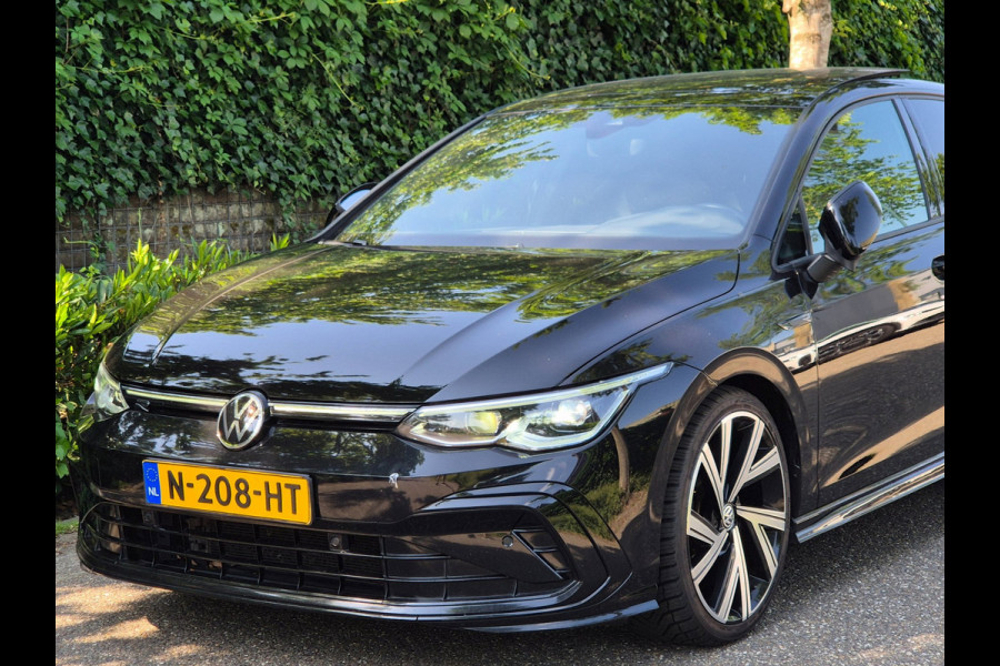 Volkswagen Golf R Line 1.5 Panorama virtual dash CarPlay 1e Eig in NL Alcantara LED Volle optielijst