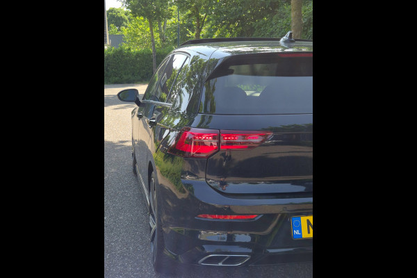 Volkswagen Golf R Line 1.5 Panorama virtual dash CarPlay 1e Eig in NL Alcantara LED Volle optielijst