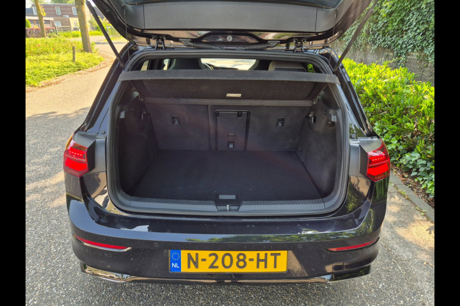 Volkswagen Golf R Line 1.5 Panorama virtual dash CarPlay 1e Eig in NL Alcantara LED Volle optielijst