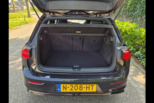 Volkswagen Golf R Line 1.5 Panorama virtual dash CarPlay 1e Eig in NL Alcantara LED Volle optielijst