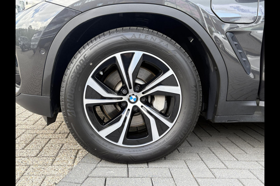 BMW X3 xDrive30e 292pk PHEV | Leder | Panoramadak | Harman Kardon | 360 camera | Memoryseat | Elek. achterklep | Stoelverwarming | Winterset