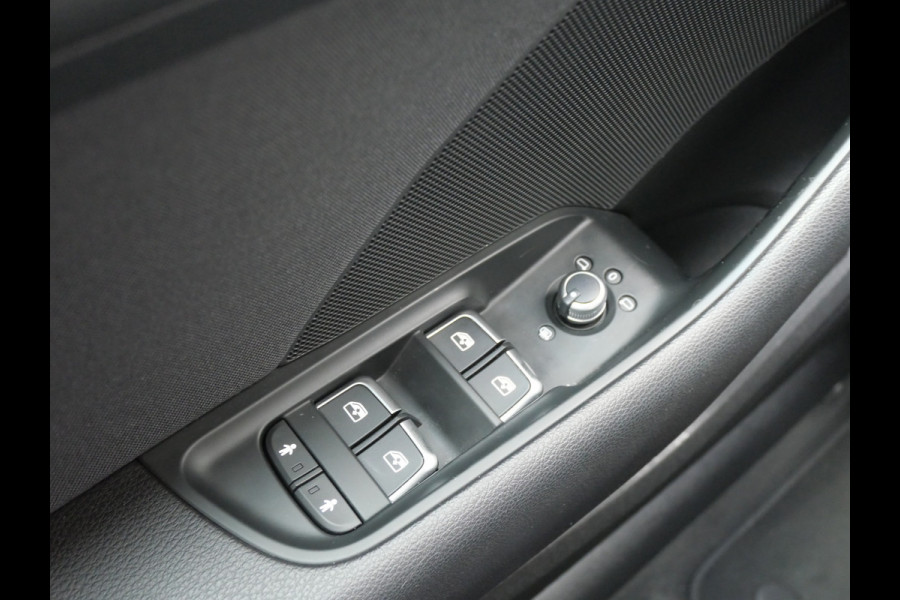 Audi A3 Sportback 35 TFSI COD ADVANCE | VIRTUAL | LED | CARPLAY | ALL-SEASON | NL-AUTO!!