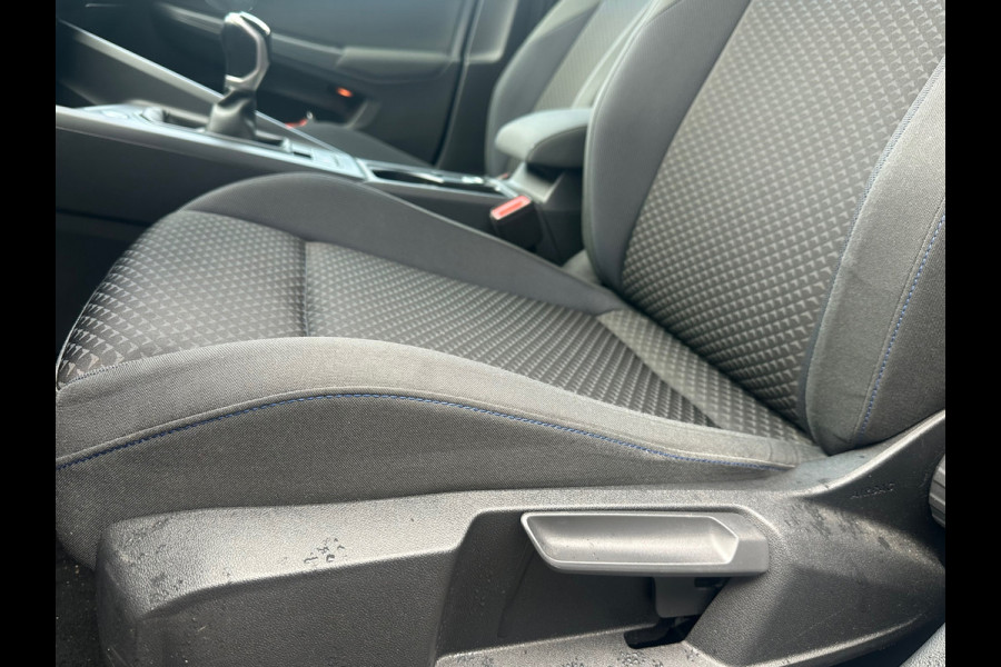 Volkswagen Golf 1.0 TSI Life Business Stoelverw. |Apple carplay
