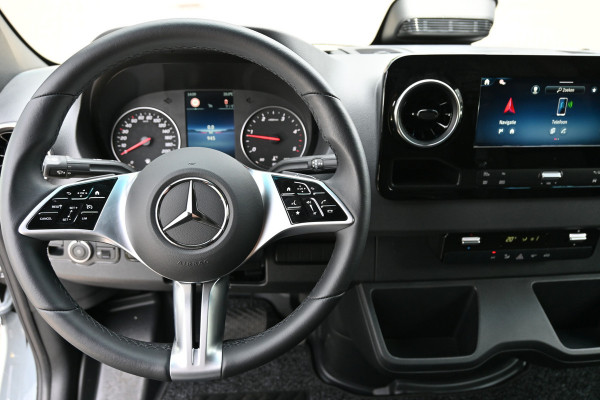 Mercedes-Benz Sprinter 315 CDI L2H2 Pro LED, Geveerde stoel, Navigatie met smartphone integratiepakket, Etc.