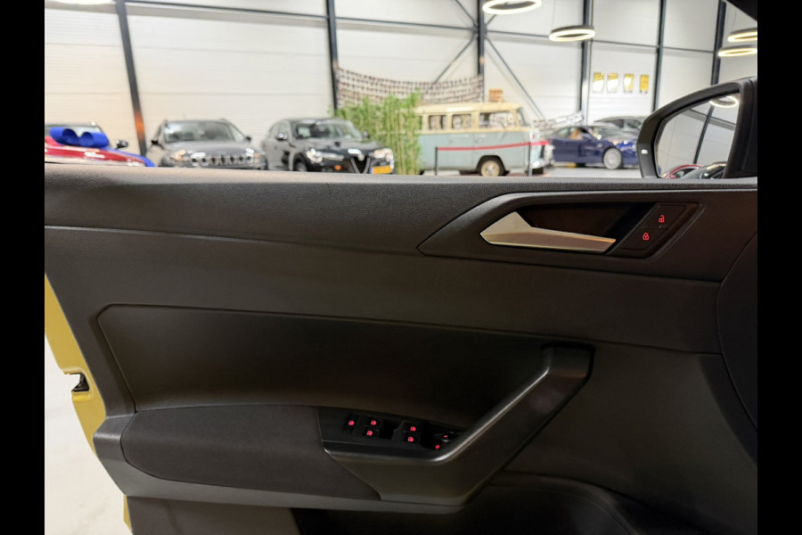 Volkswagen Polo 1.0 MPI|CarPlay|StoelVW|Navi|Speciale kleur|Cruise|PDC|Rijklaar