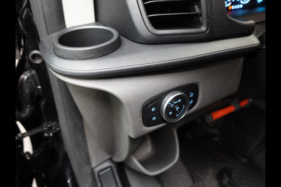 Ford Transit Custom 130pk Automaat L2H1 Trend Navigatie Cruise control Camera Parkeersensoren Trekhaak Airco