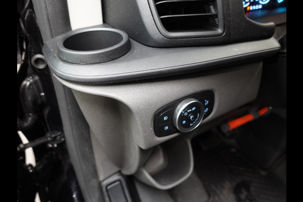 Ford Transit Custom 130pk Automaat L2H1 Trend Navigatie Cruise control Camera Parkeersensoren Trekhaak Airco