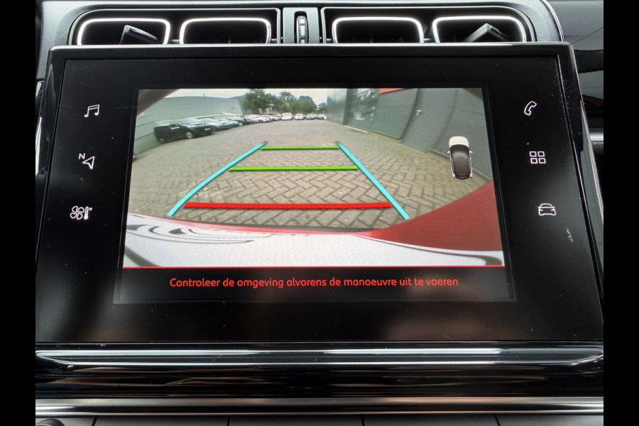 Citroën C3 82pk Shine (Camera - Navigatie via APP - Automatische Airco - Parkeersensoren - Lichtmetalen velgen - Apple Carplay)