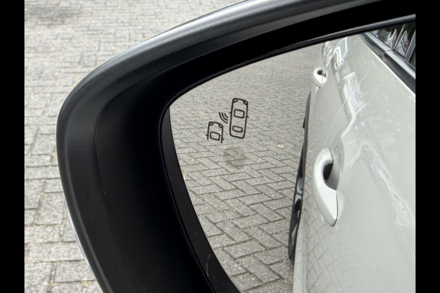 Citroën C3 Aircross 130pk Shine (Elektrisch Schuifdak - Keyless Entry - Camera - Parkeersensoren V+A - Automatische Airco - Navigatie - Apple Carpla