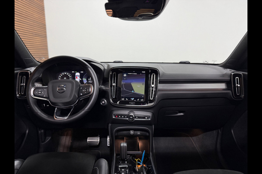Volvo XC40 1.5 T5 Recharge R-Design | H/K Premium Sound | Pano | Trekhaak | Licht Pakket | Parkeerassist Pakket | Winter Pakket |