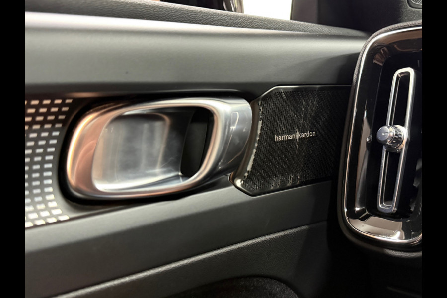 Volvo XC40 1.5 T5 Recharge R-Design | H/K Premium Sound | Pano | Trekhaak | Licht Pakket | Parkeerassist Pakket | Winter Pakket |