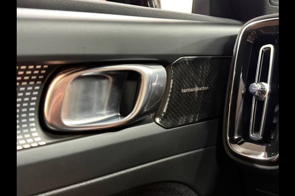 Volvo XC40 1.5 T5 Recharge R-Design | H/K Premium Sound | Pano | Trekhaak | Licht Pakket | Parkeerassist Pakket | Winter Pakket |