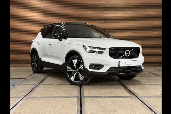 Volvo XC40 1.5 T5 Recharge R-Design | H/K Premium Sound | Pano | Trekhaak | Licht Pakket | Parkeerassist Pakket | Winter Pakket |