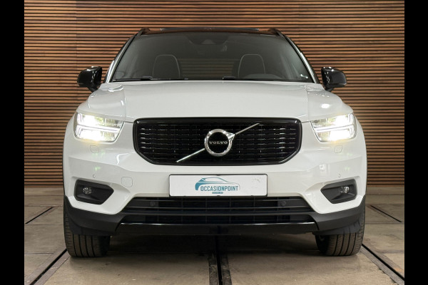 Volvo XC40 1.5 T5 Recharge R-Design | H/K Premium Sound | Pano | Trekhaak | Licht Pakket | Parkeerassist Pakket | Winter Pakket |
