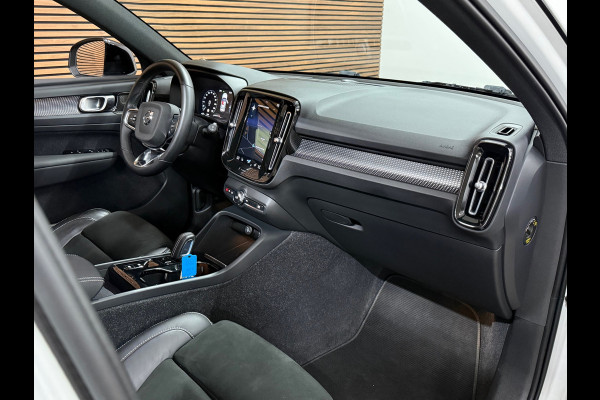Volvo XC40 1.5 T5 Recharge R-Design | H/K Premium Sound | Pano | Trekhaak | Licht Pakket | Parkeerassist Pakket | Winter Pakket |