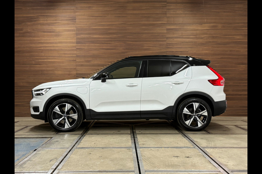 Volvo XC40 1.5 T5 Recharge R-Design | H/K Premium Sound | Pano | Trekhaak | Licht Pakket | Parkeerassist Pakket | Winter Pakket |