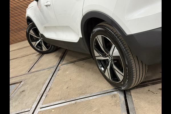 Volvo XC40 1.5 T5 Recharge R-Design | H/K Premium Sound | Pano | Trekhaak | Licht Pakket | Parkeerassist Pakket | Winter Pakket |