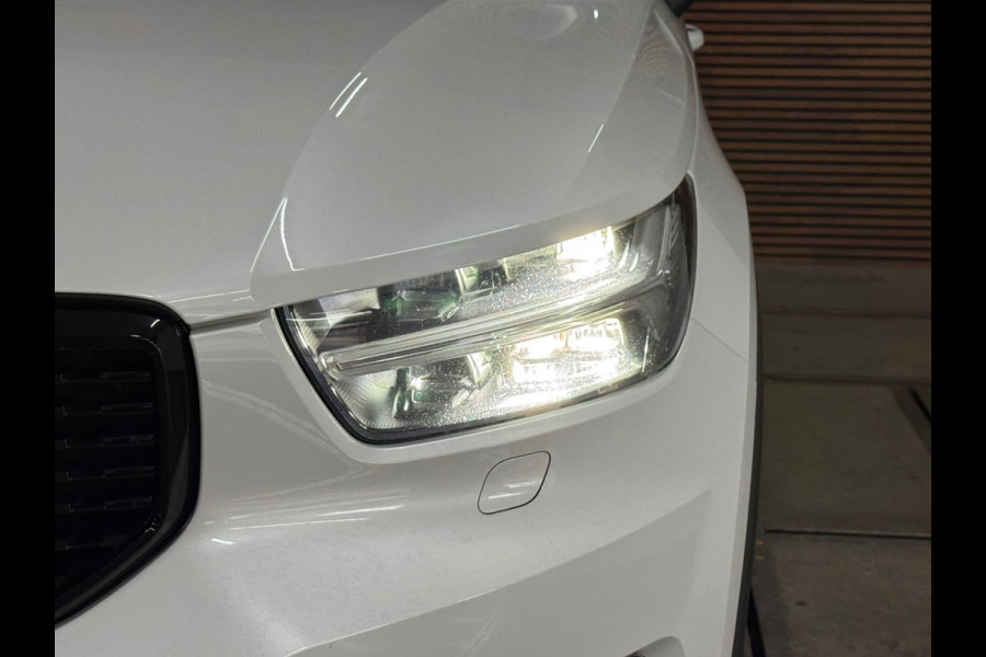 Volvo XC40 1.5 T5 Recharge R-Design | H/K Premium Sound | Pano | Trekhaak | Licht Pakket | Parkeerassist Pakket | Winter Pakket |