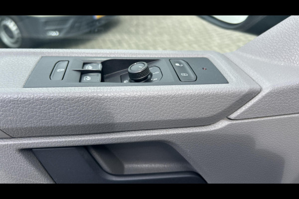 Volkswagen Transporter L1H1 2.0 TDI 90pk Economy Business App connect / Cruise controll/ Trekhaak