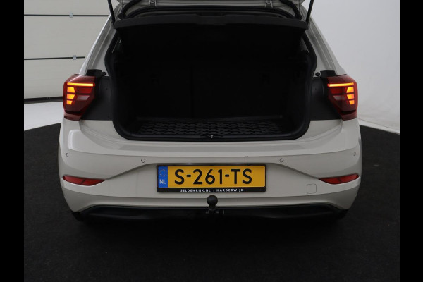 Volkswagen Polo 1.0 TSI Life Business | Stoelverwarming | Adaptive cruise | Carplay | Trekhaak | Navigatie | Full LED | 16'' | Climate control | DAB | Bluetooth