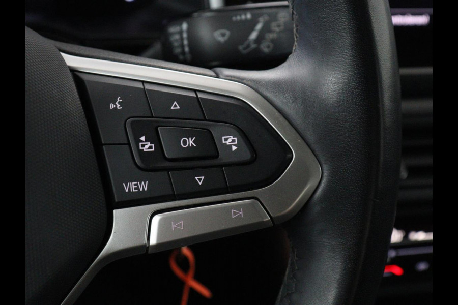 Volkswagen Polo 1.0 TSI Life Business | Stoelverwarming | Adaptive cruise | Carplay | Trekhaak | Navigatie | Full LED | 16'' | Climate control | DAB | Bluetooth