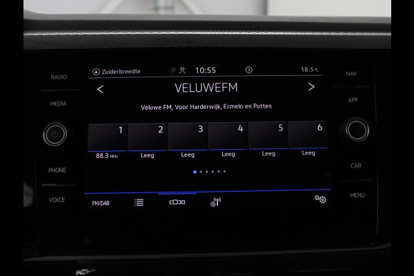 Volkswagen Polo 1.0 TSI Life Business | Stoelverwarming | Adaptive cruise | Carplay | Trekhaak | Navigatie | Full LED | 16'' | Climate control | DAB | Bluetooth