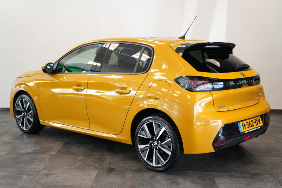 Peugeot 208 1.2 PureTech Allure Panoramadak Navigatie Full-led 24 Maanden garantie* (Vraag naar de voorwaarden)