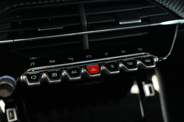 Peugeot 208 1.2 PureTech Allure Panoramadak Navigatie Full-led 24 Maanden garantie* (Vraag naar de voorwaarden)