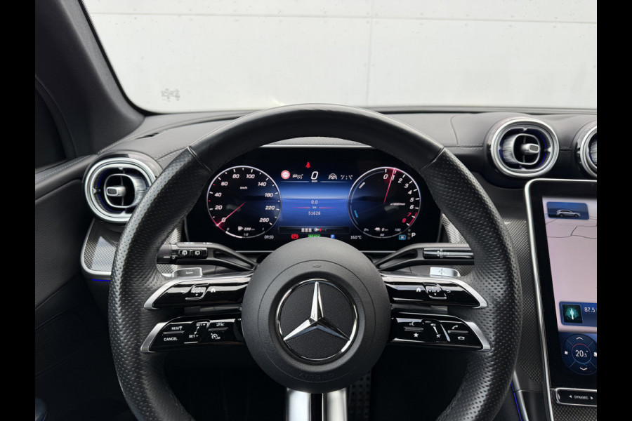 Mercedes-Benz GLC 300e 4MATIC AMG Line | Trekhaak | Distronic | CarPlay | Camera | 19 inch
