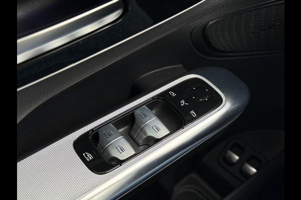 Mercedes-Benz GLC 300e 4MATIC AMG Line | Trekhaak | Distronic | CarPlay | Camera | 19 inch