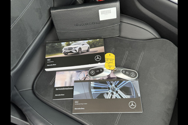 Mercedes-Benz GLC 300e 4MATIC AMG Line | Trekhaak | Distronic | CarPlay | Camera | 19 inch