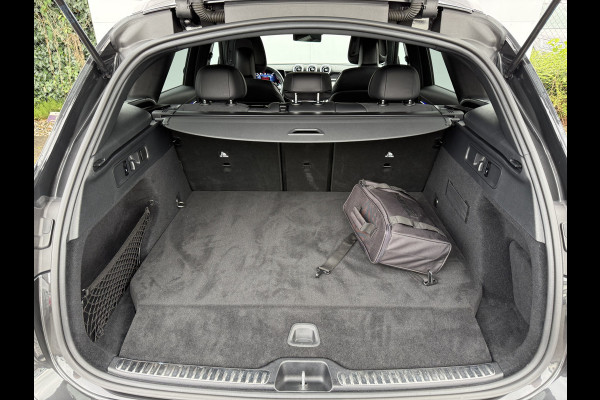 Mercedes-Benz GLC 300e 4MATIC AMG Line | Trekhaak | Distronic | CarPlay | Camera | 19 inch