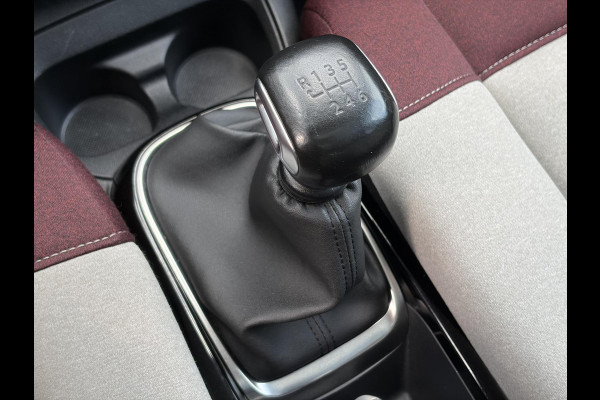 Citroën C4 Cactus 1.2 PureTech Shine 131pk,6 Bak,D-riem vv in 204,Pano,Trekhaak,Camera,Navi,Dodehoek,Keyless,Clima,Cruise,N.A.P,Recent beurt gehad,Pdc V+A,Lm velgen,Apk tot 06-2027