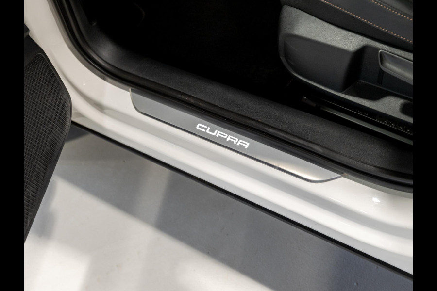 CUPRA Formentor 1.5 TSI Business Edition Plus / 150pk / Panorama dak / Achteruitrij camera / Stoel en stuur verwarming /