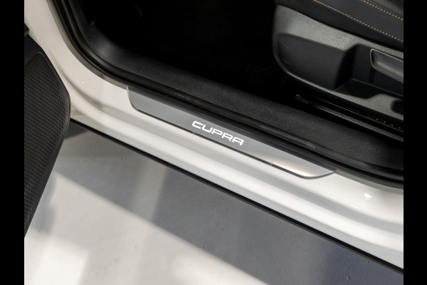 CUPRA Formentor 1.5 TSI Business Edition Plus / 150pk / Panorama dak / Achteruitrij camera / Stoel en stuur verwarming /