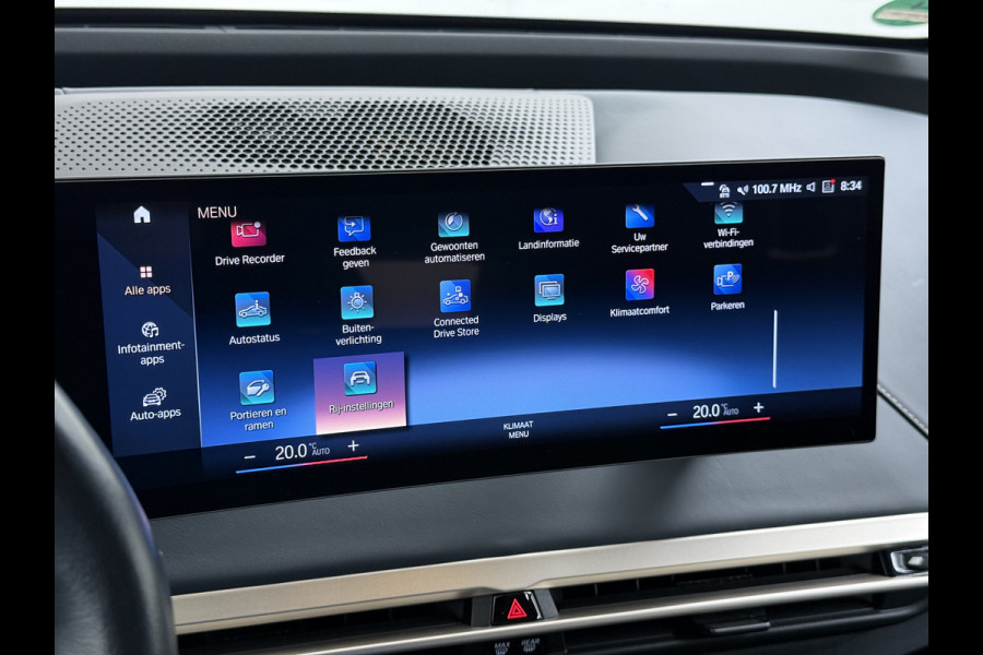 BMW iX xDrive 40 326pk Soh 100% Leder Suite+Massage+Ventilatie PanoDak Laser-LED 22"Lmv Trekhaak Soft-Close Adaptive-Cruise+Stop&Go Act Stuur+Bank+Stoel-Verwarmd AWD Digital-Key Connected-Drive Android Apple Carplay Warmte-comfort-pack Achteruitrij-Assist Co-Pilot-Pack Drive-Assist 1e Eigenaar 2.500kg Trekvermogen (630Nm)!  Recent onderhoud gehad, 163.340km