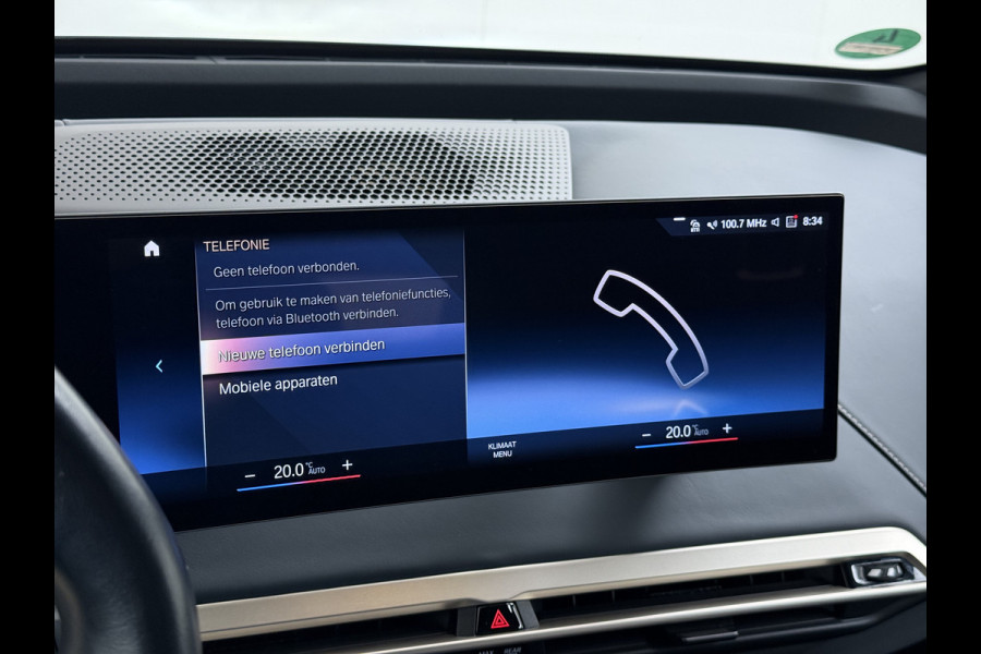 BMW iX xDrive 40 326pk Soh 100% Leder Suite+Massage+Ventilatie PanoDak Laser-LED 22"Lmv Trekhaak Soft-Close Adaptive-Cruise+Stop&Go Act Stuur+Bank+Stoel-Verwarmd AWD Digital-Key Connected-Drive Android Apple Carplay Warmte-comfort-pack Achteruitrij-Assist Co-Pilot-Pack Drive-Assist 1e Eigenaar 2.500kg Trekvermogen (630Nm)!  Recent onderhoud gehad, 163.340km