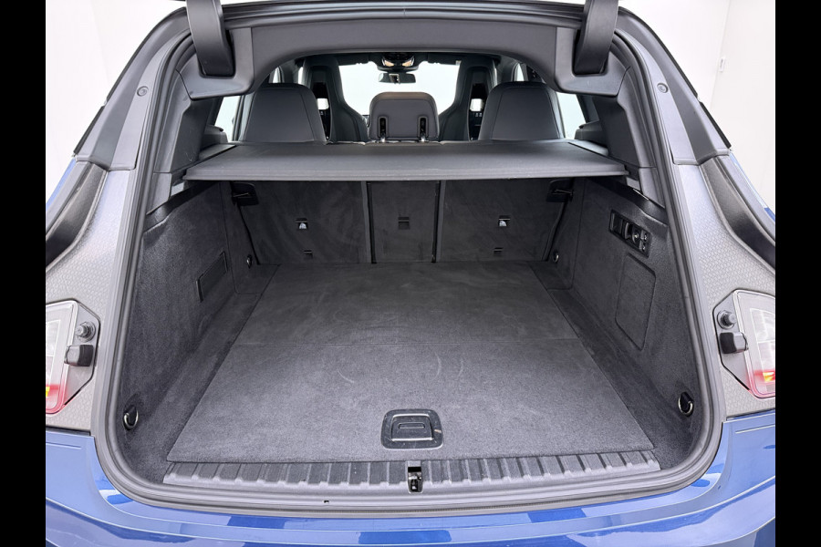 BMW iX xDrive 40 326pk Soh 100% Leder Suite+Massage+Ventilatie PanoDak Laser-LED 22"Lmv Trekhaak Soft-Close Adaptive-Cruise+Stop&Go Act Stuur+Bank+Stoel-Verwarmd AWD Digital-Key Connected-Drive Android Apple Carplay Warmte-comfort-pack Achteruitrij-Assist Co-Pilot-Pack Drive-Assist 1e Eigenaar 2.500kg Trekvermogen (630Nm)!  Recent onderhoud gehad, 163.340km