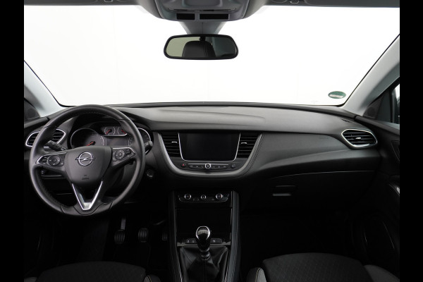 Opel Grandland X T131PK Business Executive Apple Carplay Android Auto Camera Navi AGR-Comfort Stoelen Keyless 19" DAB+ ECC Bluetooth Cruise Contr Isofix Elek.Achterklep Lane-Assist Lmv Regen-Licht Sensor Privacy Glas Dealer Onderhouden Origineel Nederlandse Auto