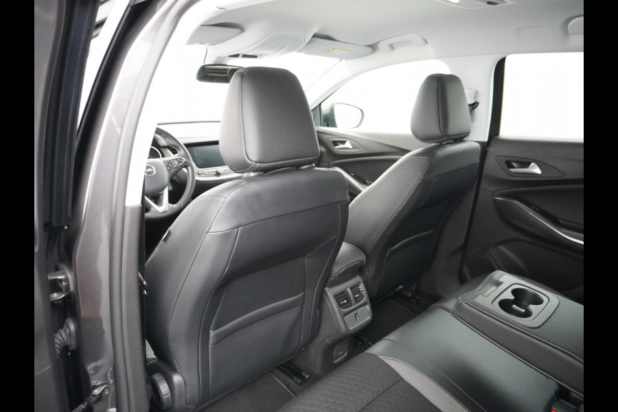 Opel Grandland X T131PK Business Executive Apple Carplay Android Auto Camera Navi AGR-Comfort Stoelen Keyless 19" DAB+ ECC Bluetooth Cruise Contr Isofix Elek.Achterklep Lane-Assist Lmv Regen-Licht Sensor Privacy Glas Dealer Onderhouden Origineel Nederlandse Auto