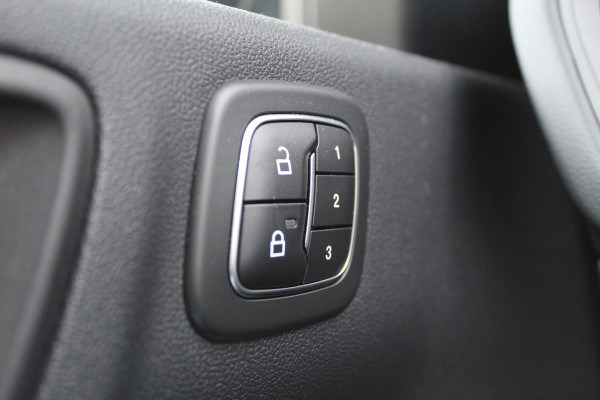 Ford Kuga 2.5 PHEV Vignale | Navigatie | Head-up | BLIS | Adaptieve cruise | B&O